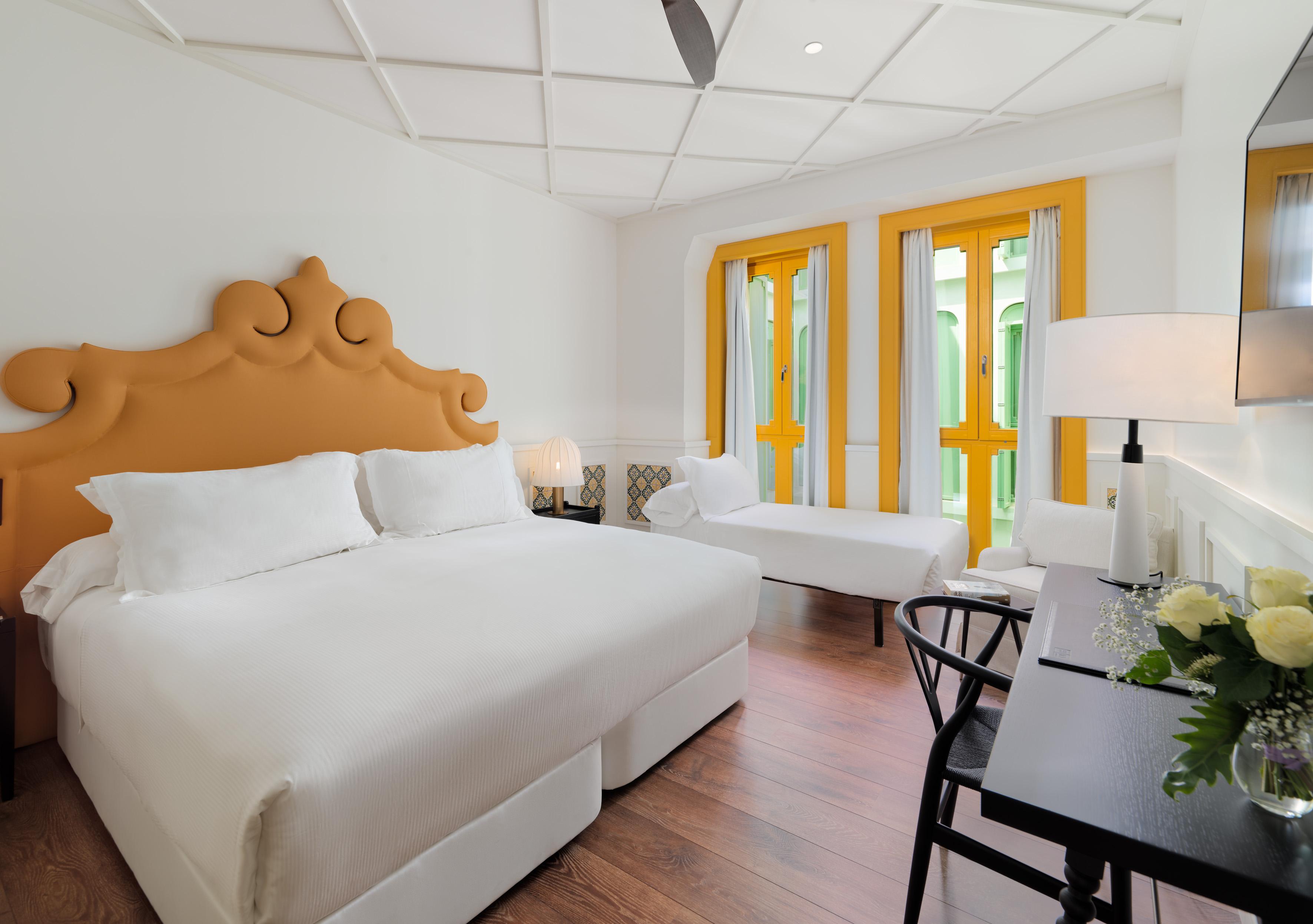 H10 Casa De La Plata 4* Seville